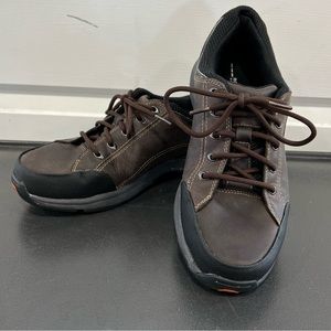 Rockport men’s lace up brown leather shoes Size 10.5